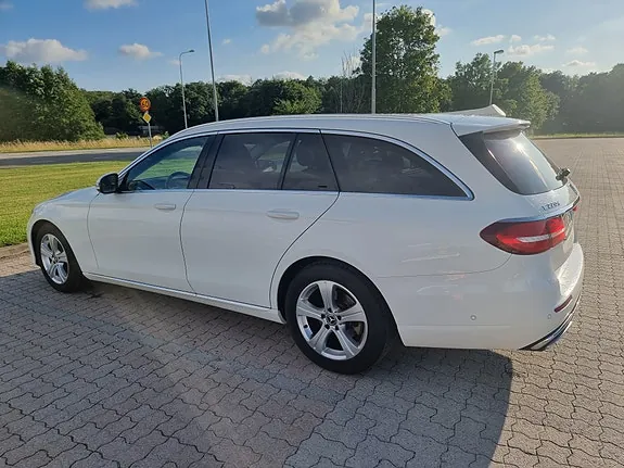 Mercedes-Benz E220