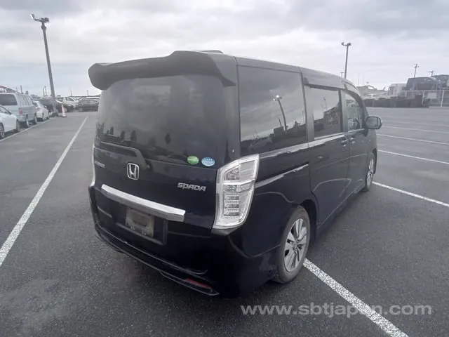Honda Stepwagon 2013 photo 4