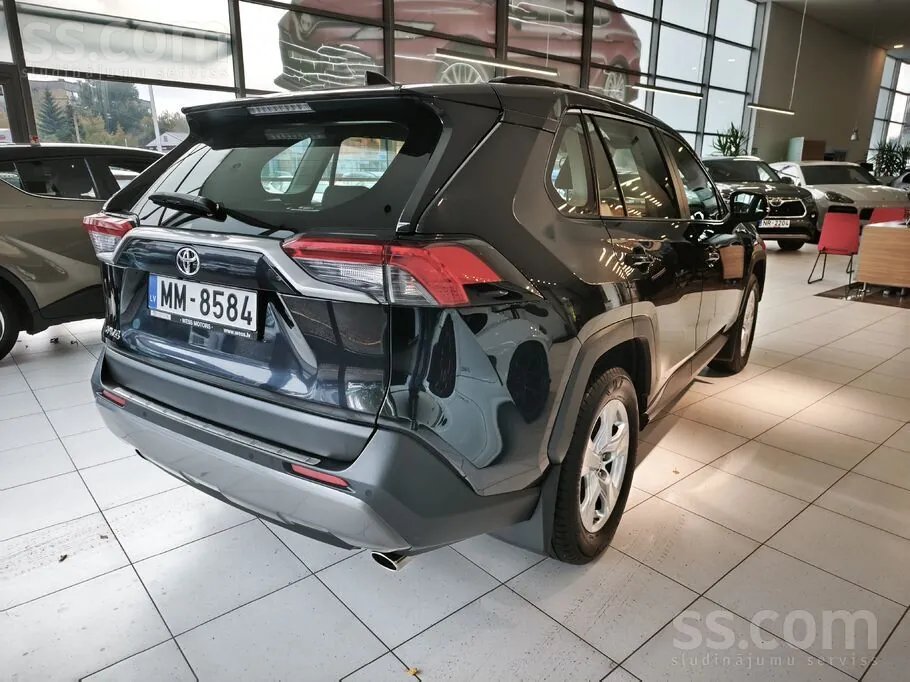 Toyota Rav4 2020 photo 3