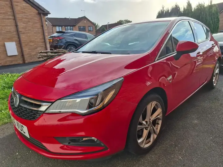 Vauxhall Astra 2016 photo 2