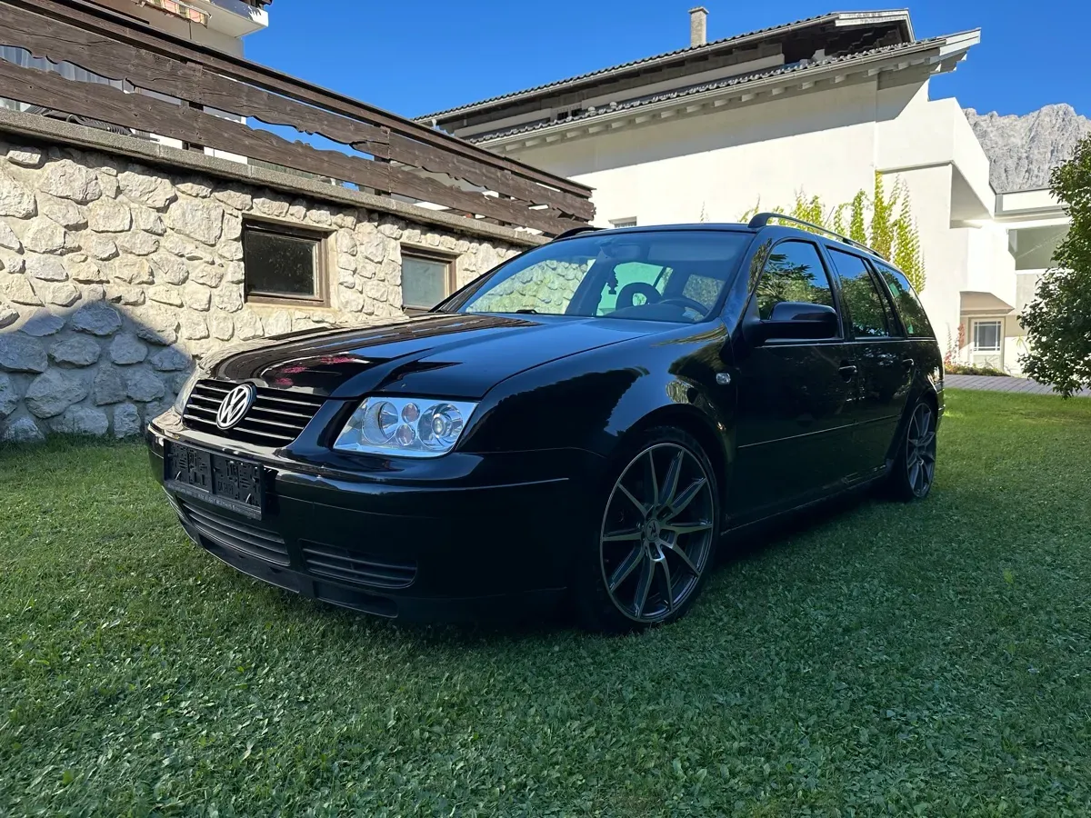 Volkswagen Bora 2001 photo 2