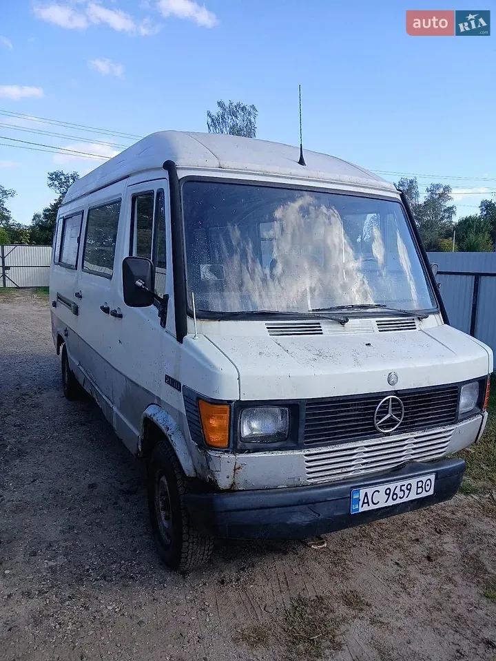 Mercedes-Benz T1