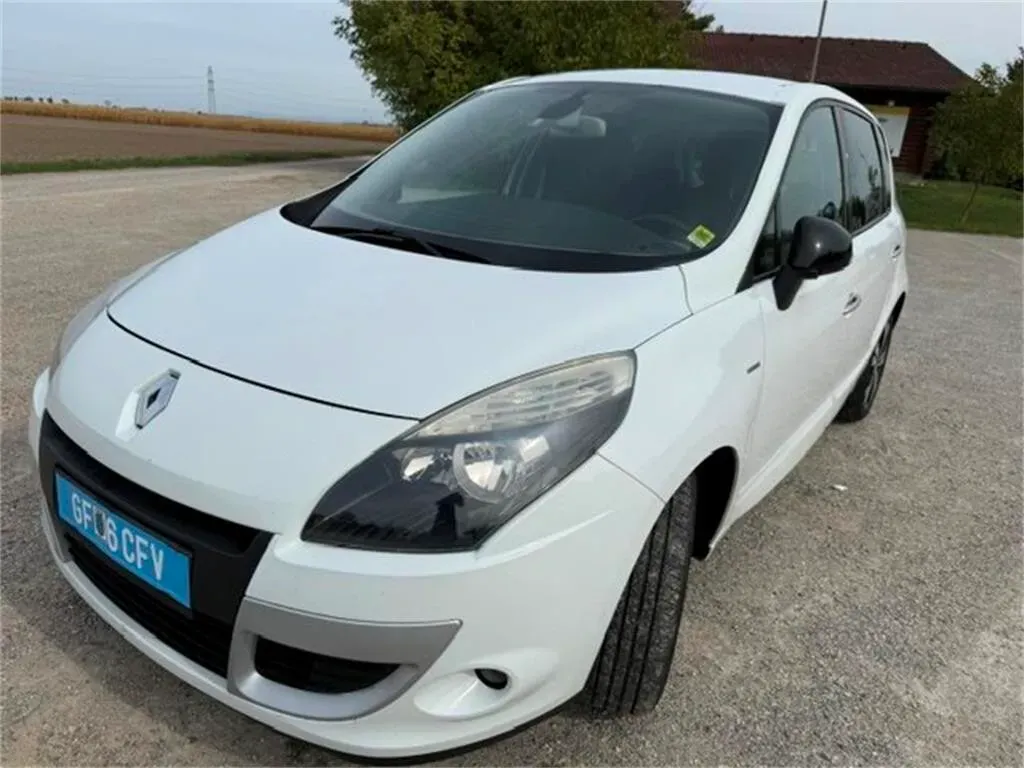 Renault Scenic 2011 photo 2