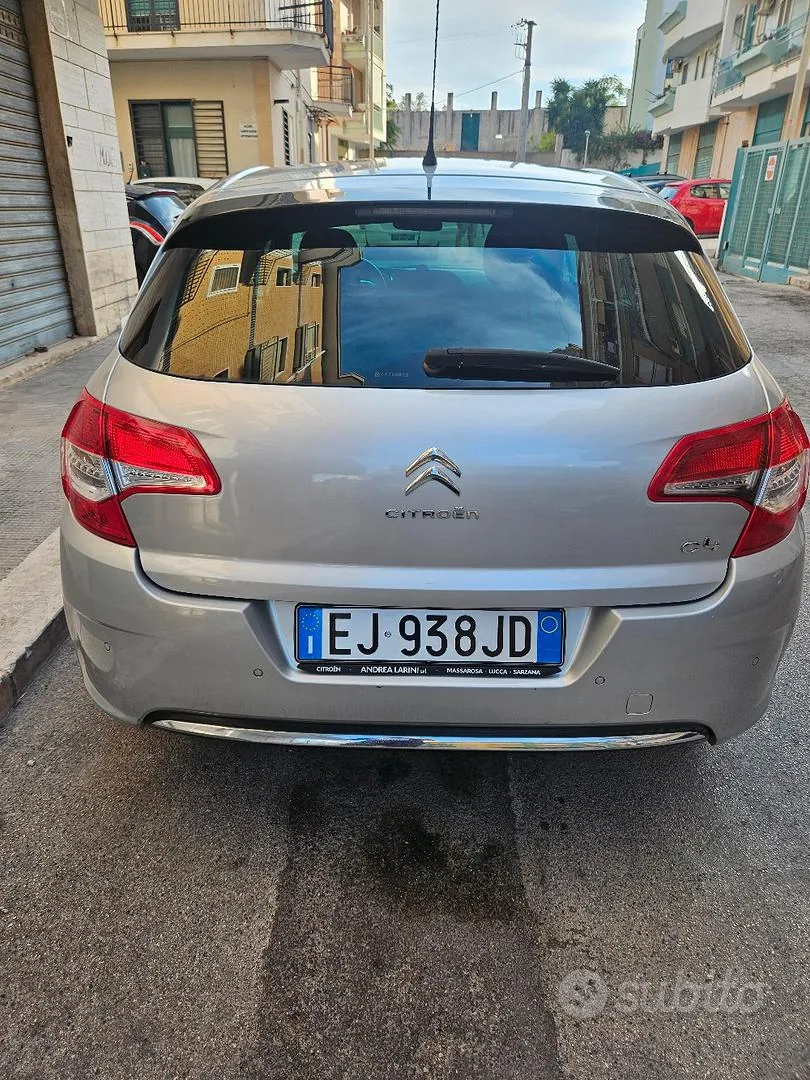 Citroen C4 2011 photo 2