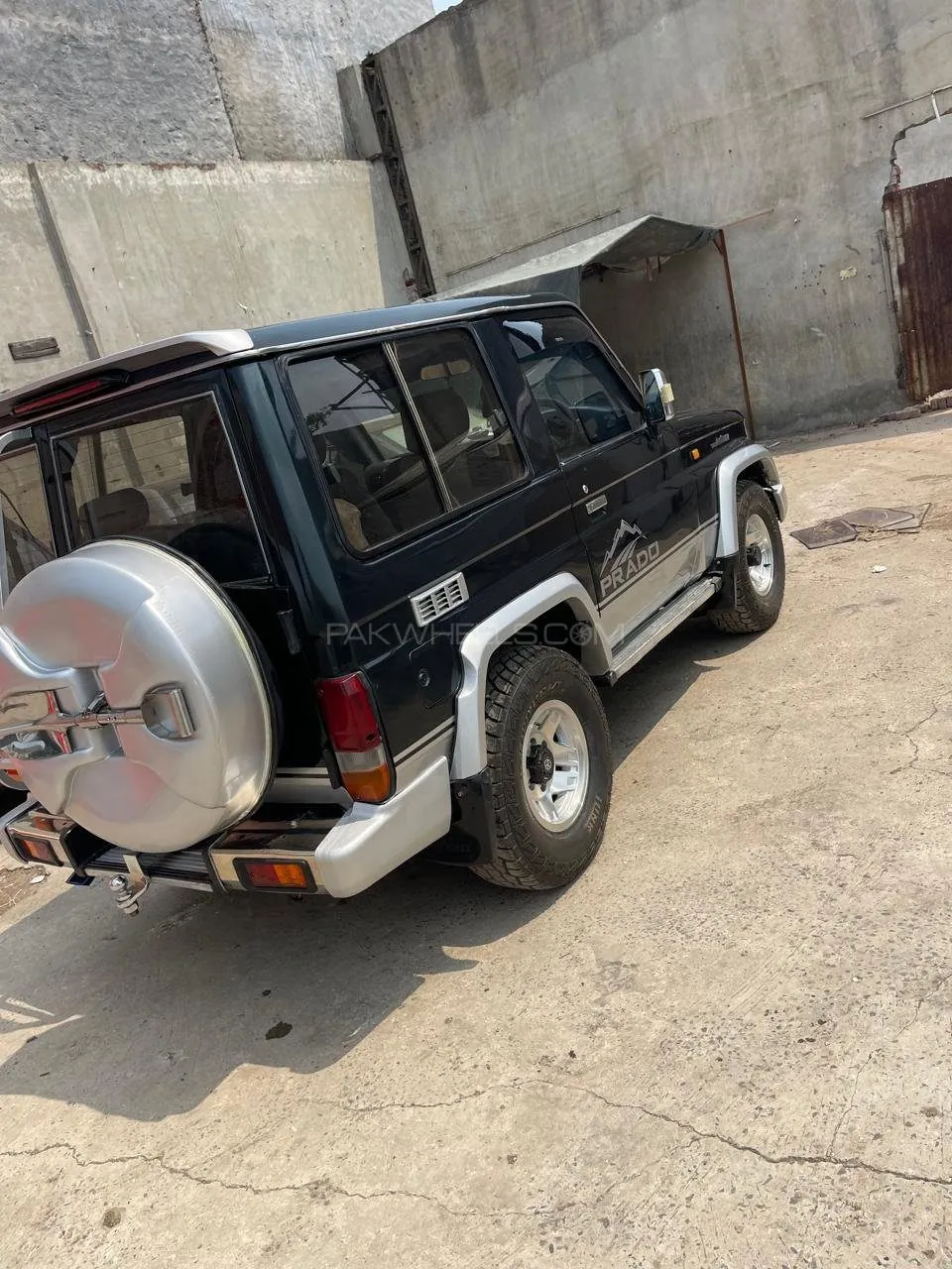 Toyota Land Cruiser