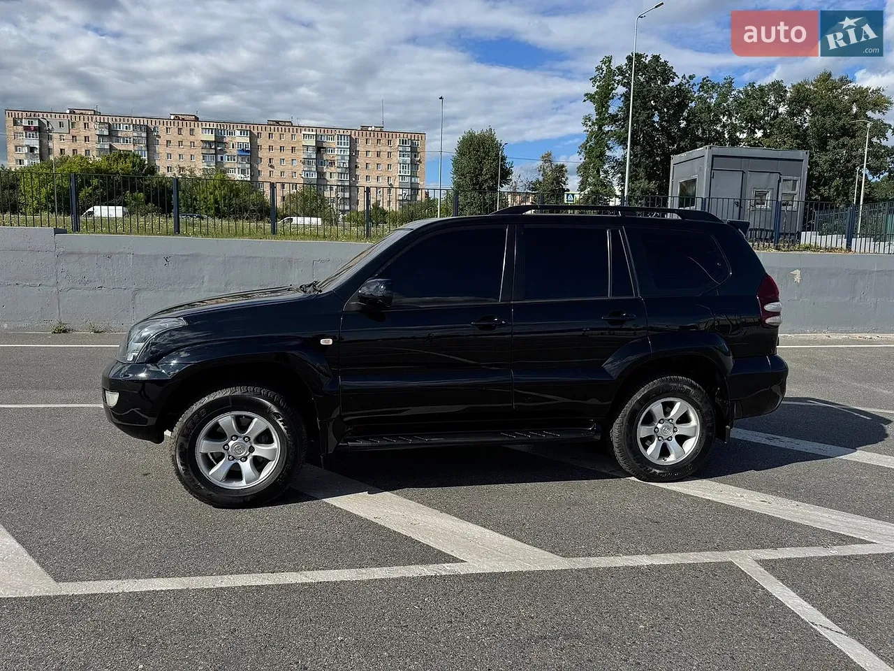 Toyota Land Cruiser Prado 2004 photo 2