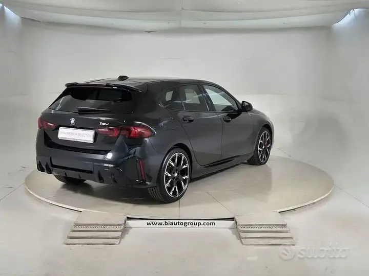 BMW 1 Series 2025 photo 4