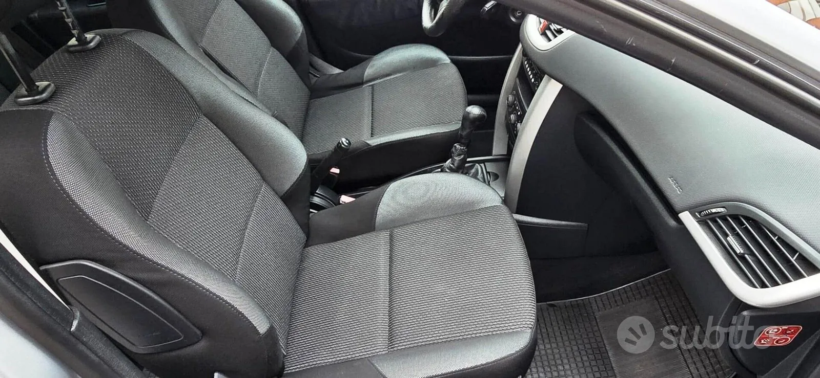 Peugeot 207 2013 photo 5