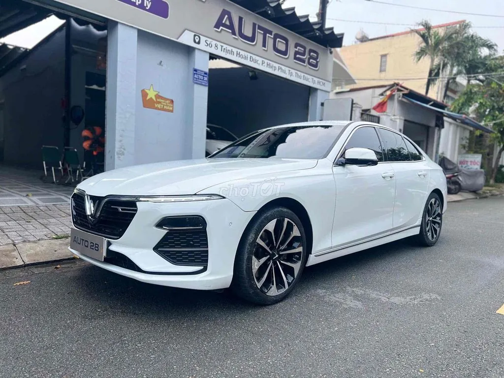 Vinfast Lux A2.0