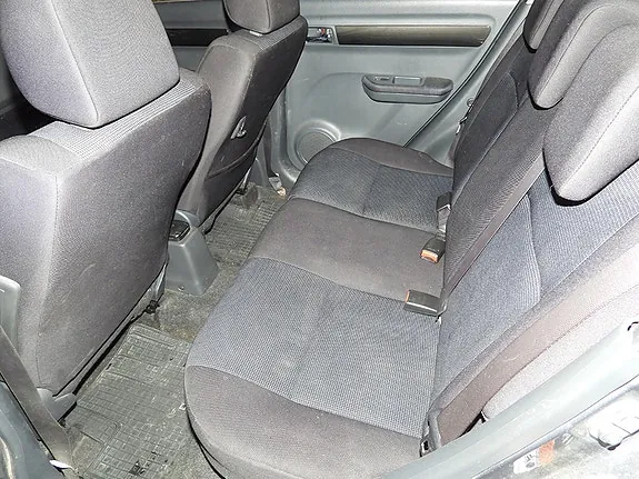 Suzuki Swift 2006 photo 2