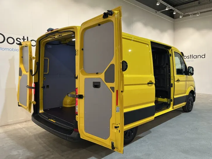 Volkswagen Crafter 2021 photo 2