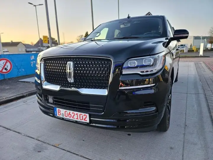 Lincoln Navigator