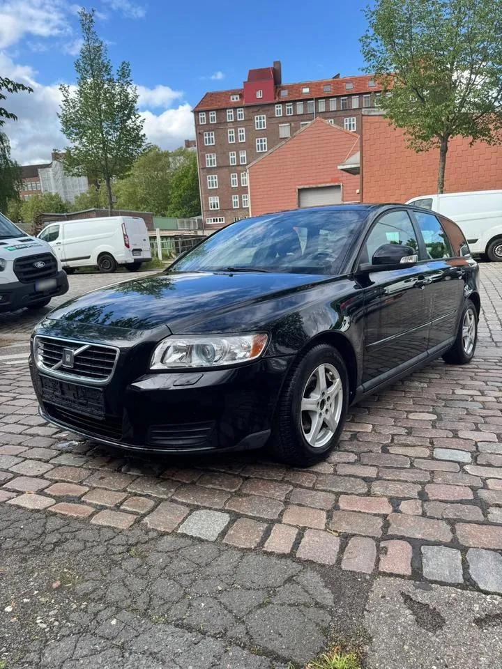 Volvo V50