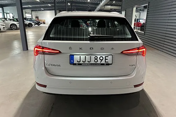 Skoda Octavia 2023 photo 5