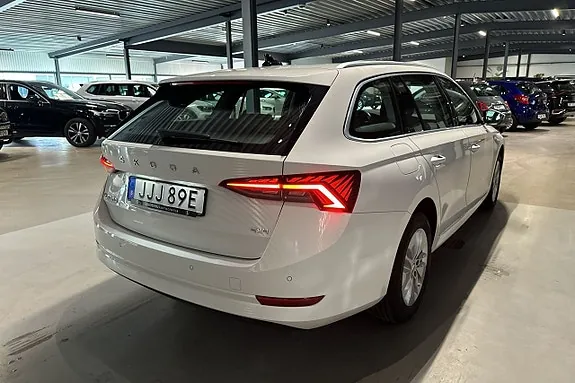Skoda Octavia 2023 photo 4