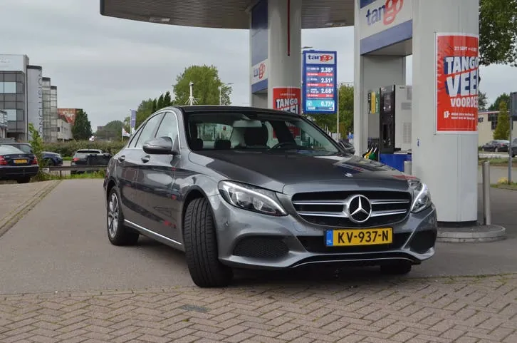 Mercedes-Benz C-Class 2016 photo 2