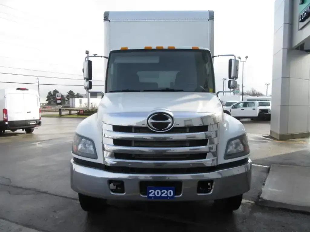 Hino 338 2020 photo 4