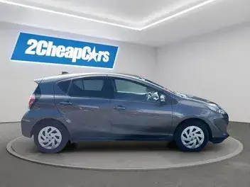 Toyota Aqua 2017 photo 5