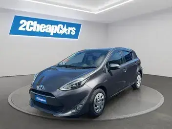Toyota Aqua 2017 photo 2