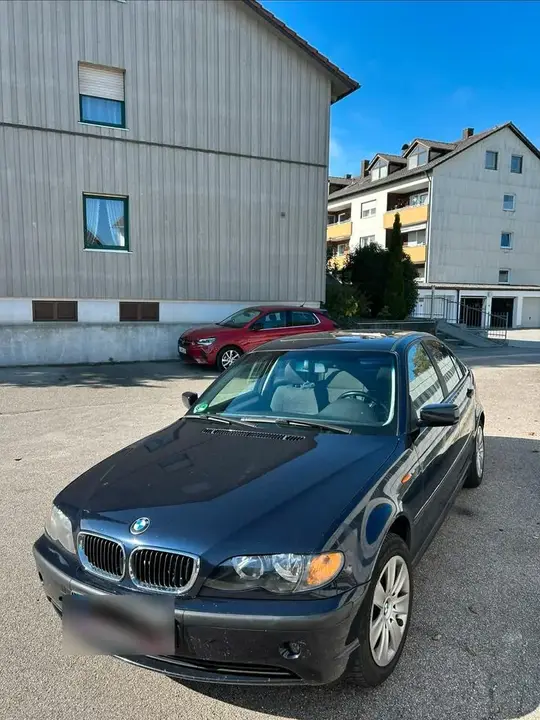 BMW 318I