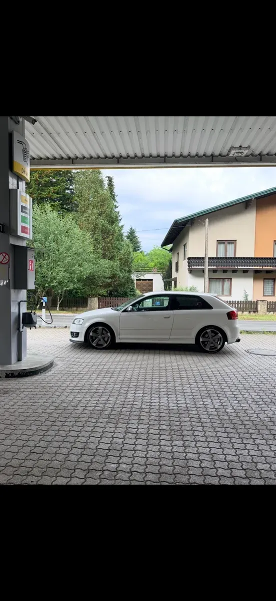 Audi A3 2012 photo 2