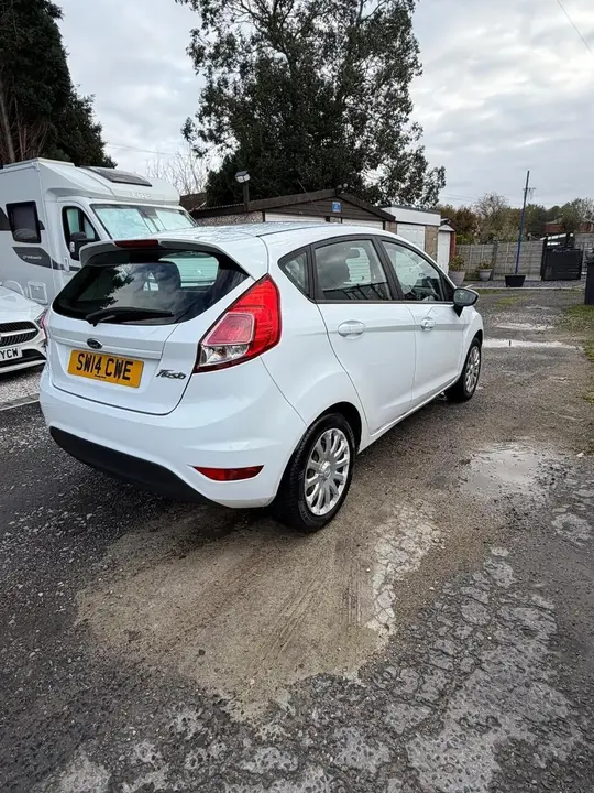 Ford Fiesta 2014 photo 3