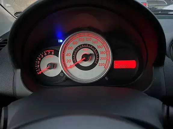 Mazda 2 2008 photo 3
