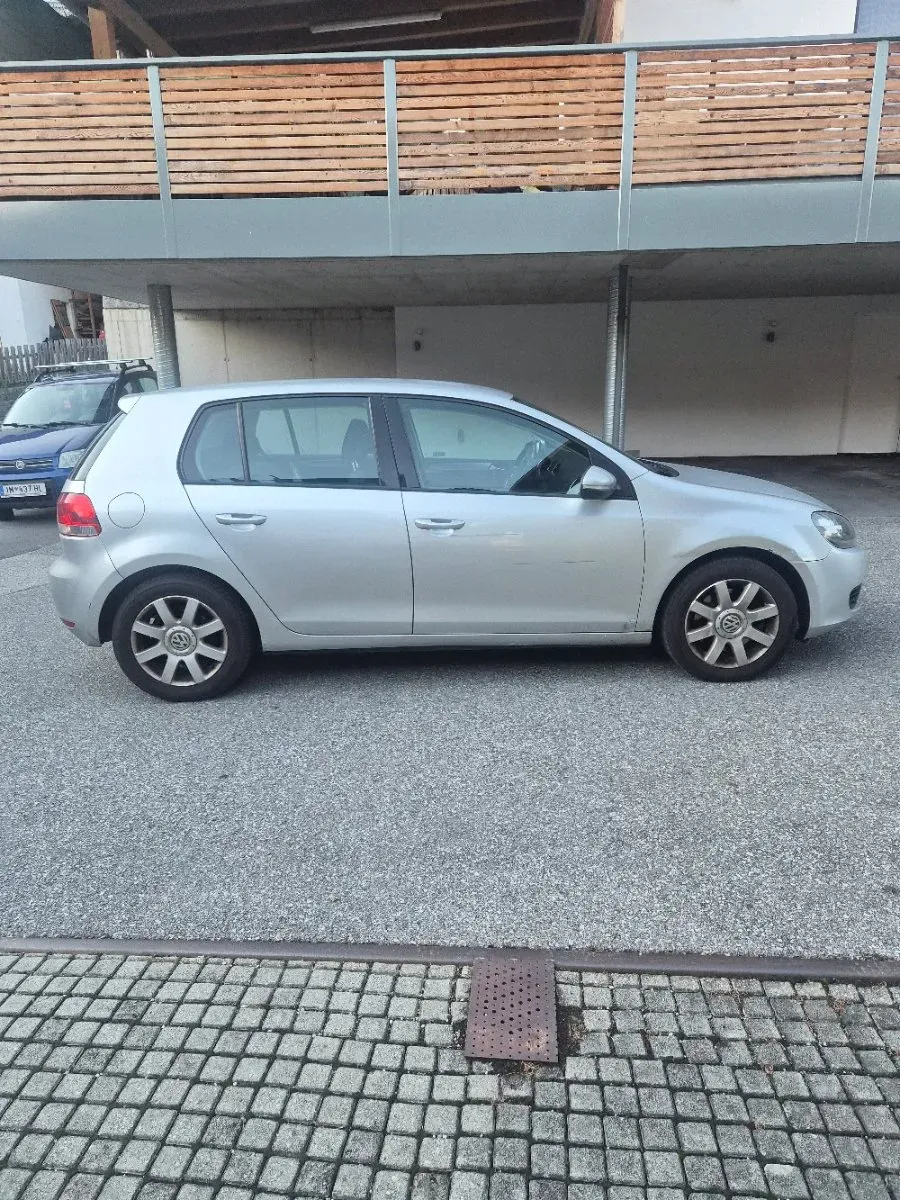 Volkswagen Golf 2011 photo 3