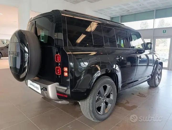 Land Rover Defender 2025 photo 2