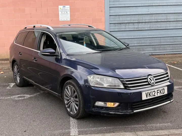 Volkswagen Passat 2012 photo 3
