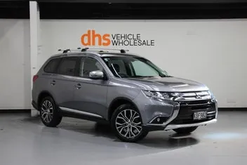 Mitsubishi Outlander 2016 photo 2