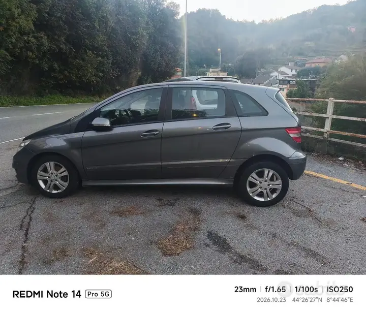 Mercedes-Benz B-Class 2010 photo 3