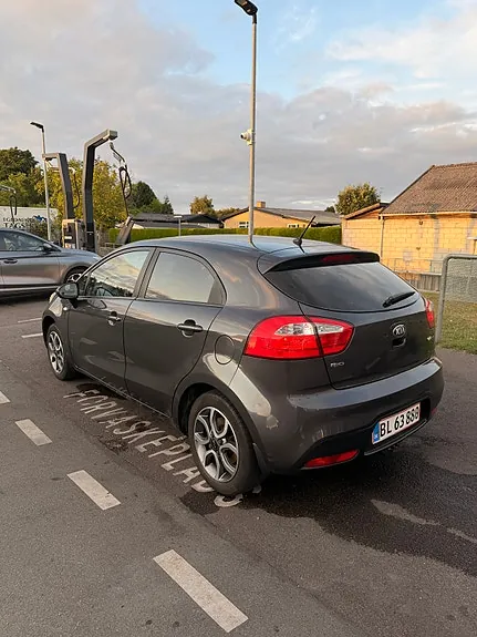 Kia Rio 2013 photo 2