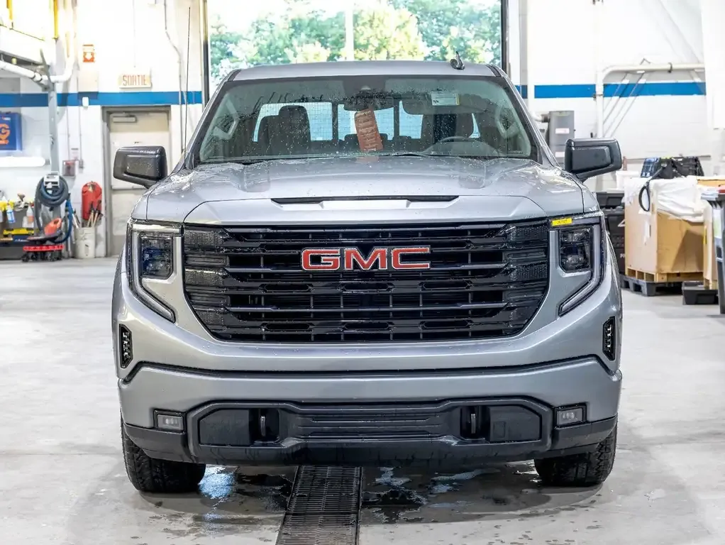 GMC Sierra 1500 2026 photo 2