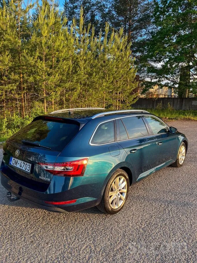 Skoda Superb 2018 photo 5