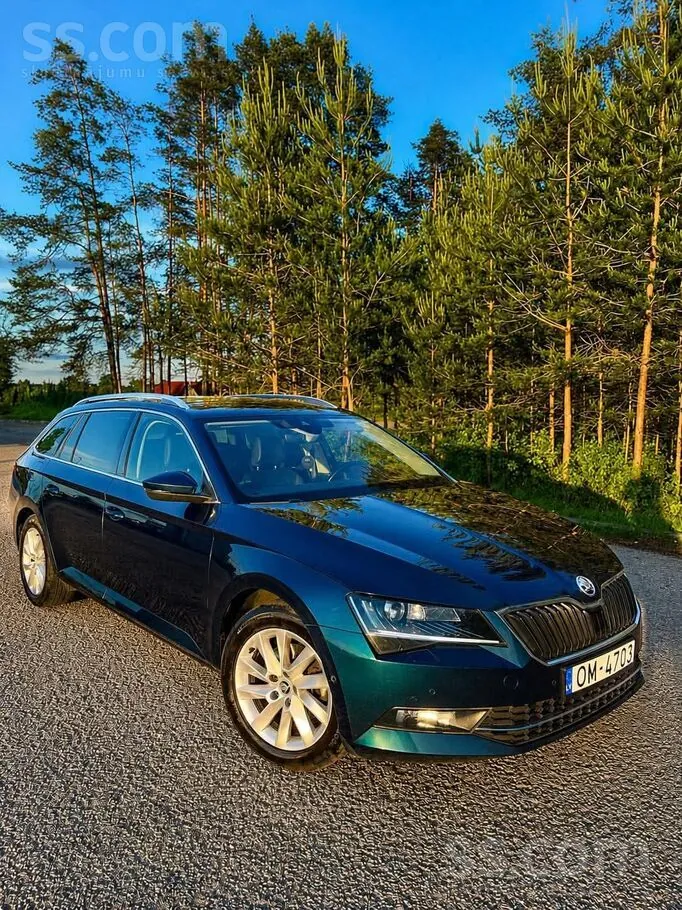 Skoda Superb 2018 photo 2
