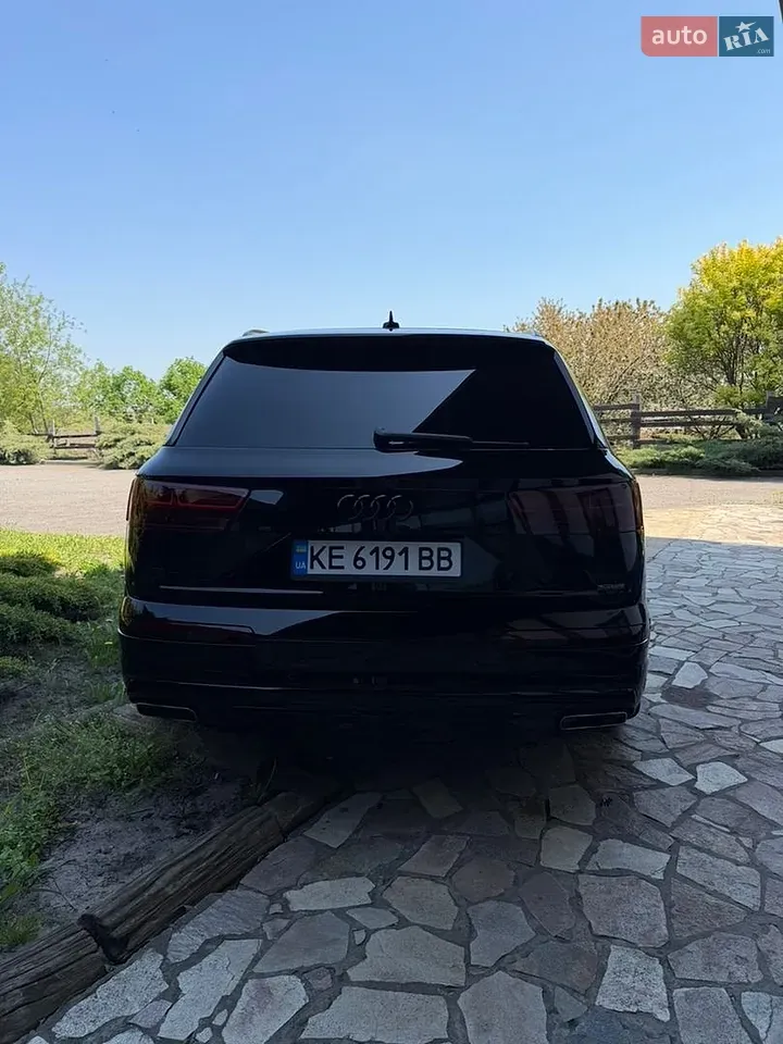 Audi Q7 2019 photo 5