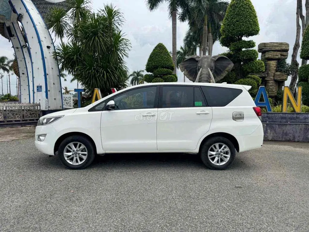 Toyota Innova 2019 photo 3