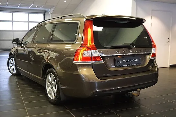 Volvo V70 2015 photo 2