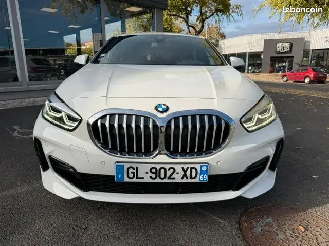 BMW Série 1 2023 photo 2