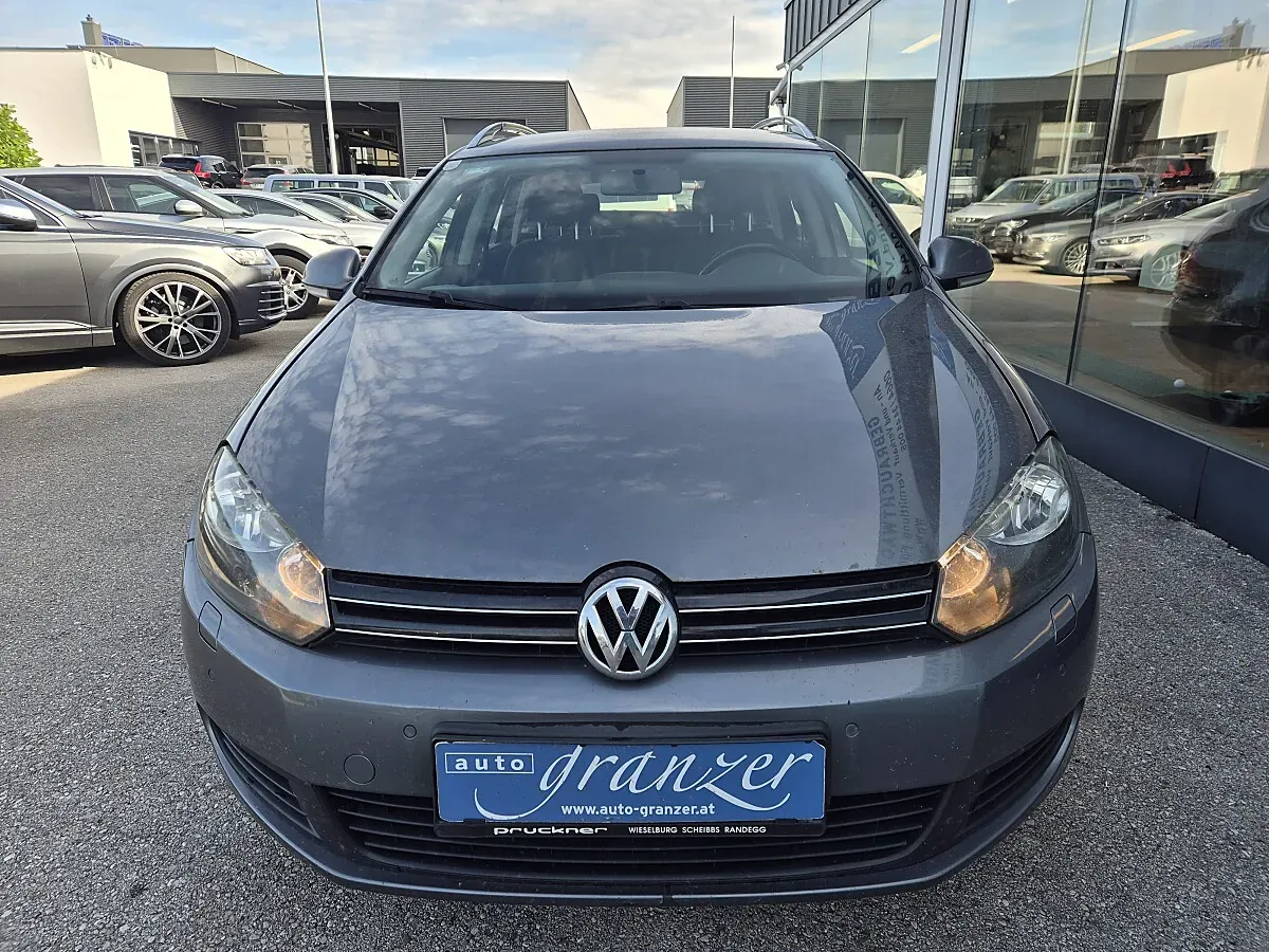Volkswagen Golf 2010 photo 3