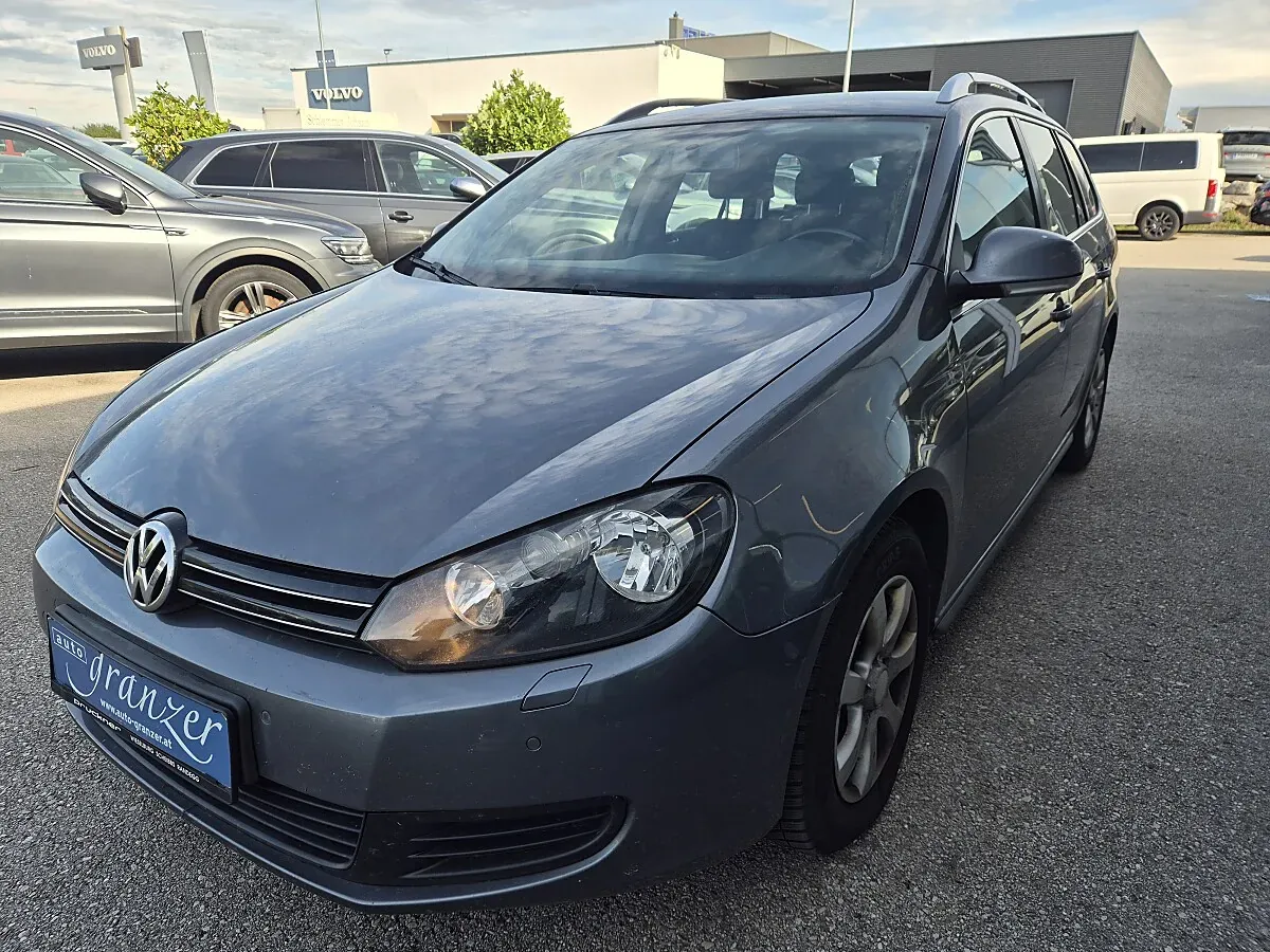 Volkswagen Golf 2010 photo 2