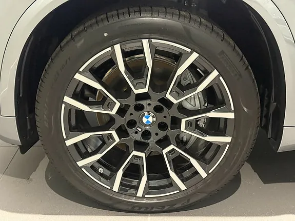 BMW X5 2025 photo 5