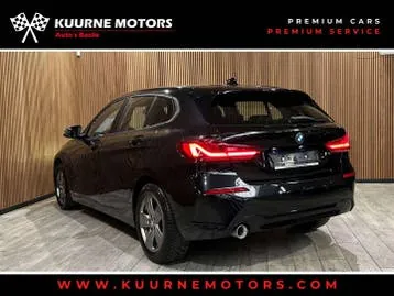 BMW 1 Series 2022 photo 2