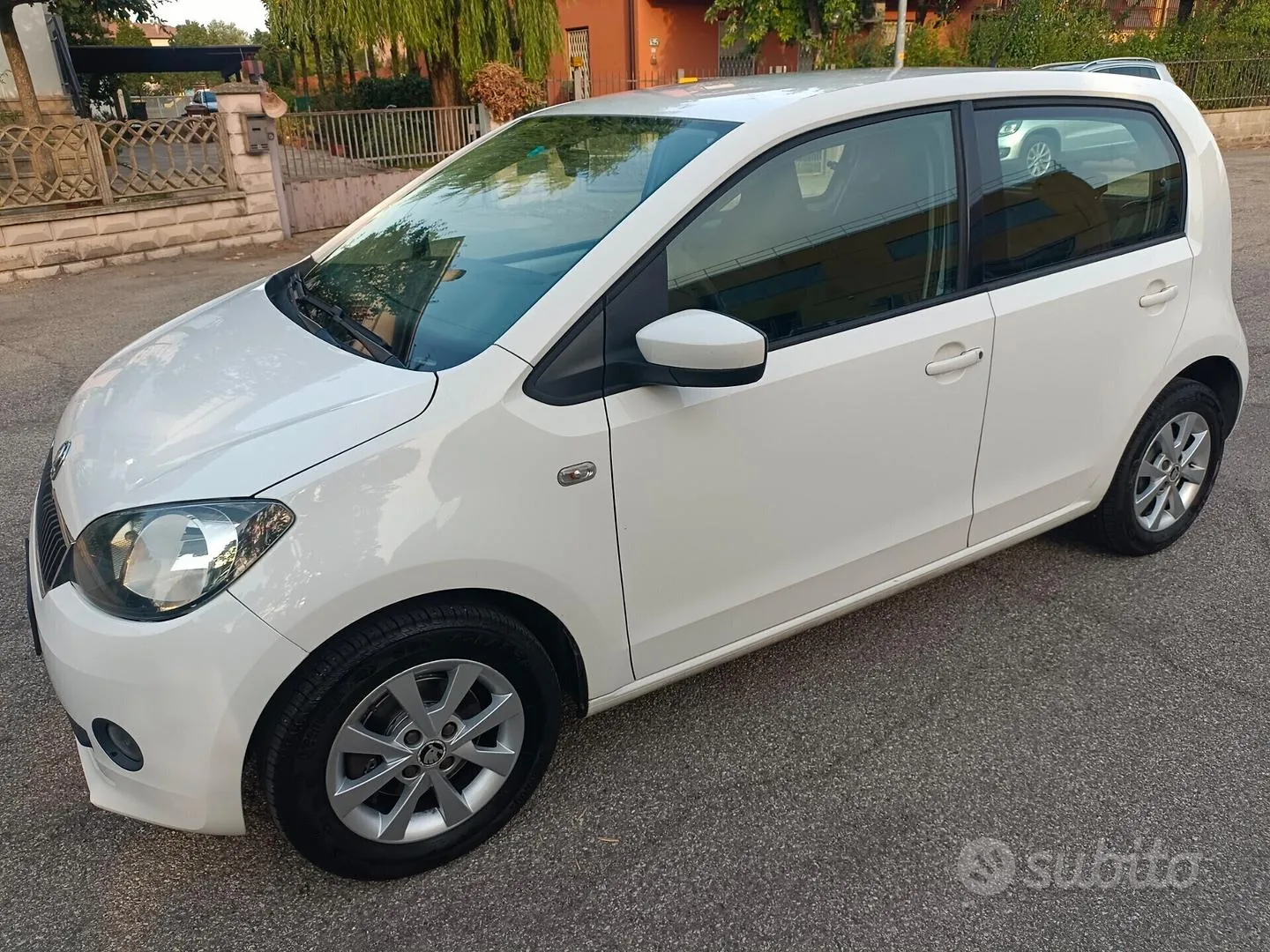 Skoda Citigo 2015 photo 4