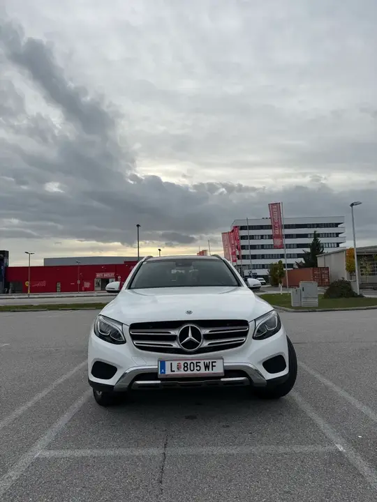 Mercedes-Benz Glc 2018 photo 2