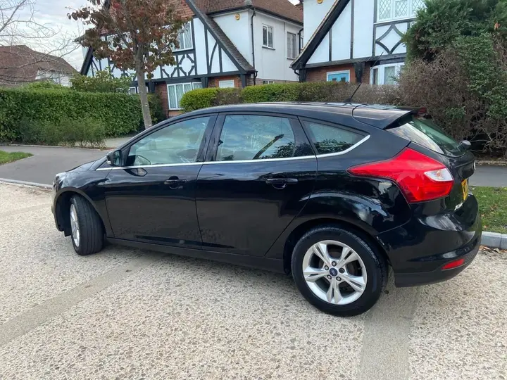 Ford Focus 2013 photo 4