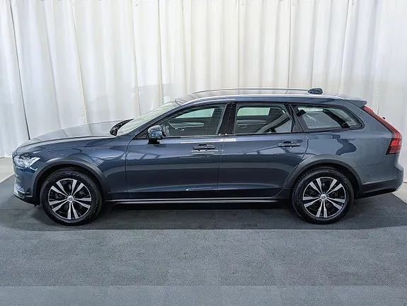 Volvo V90 Cross Country 2022 photo 2