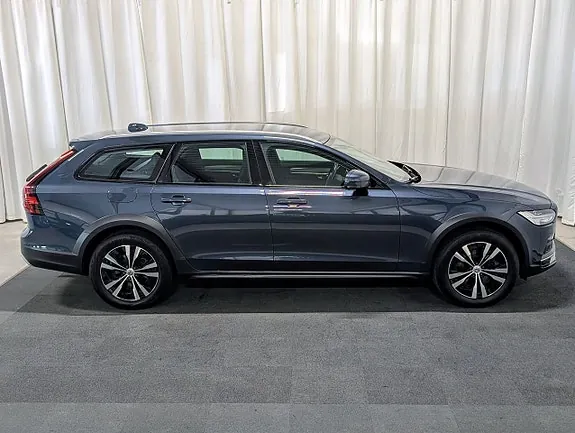 Volvo V90 Cross Country 2022 photo 5
