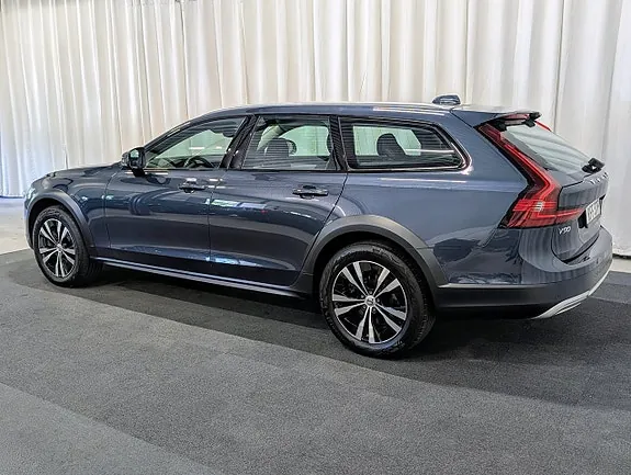 Volvo V90 Cross Country 2022 photo 3